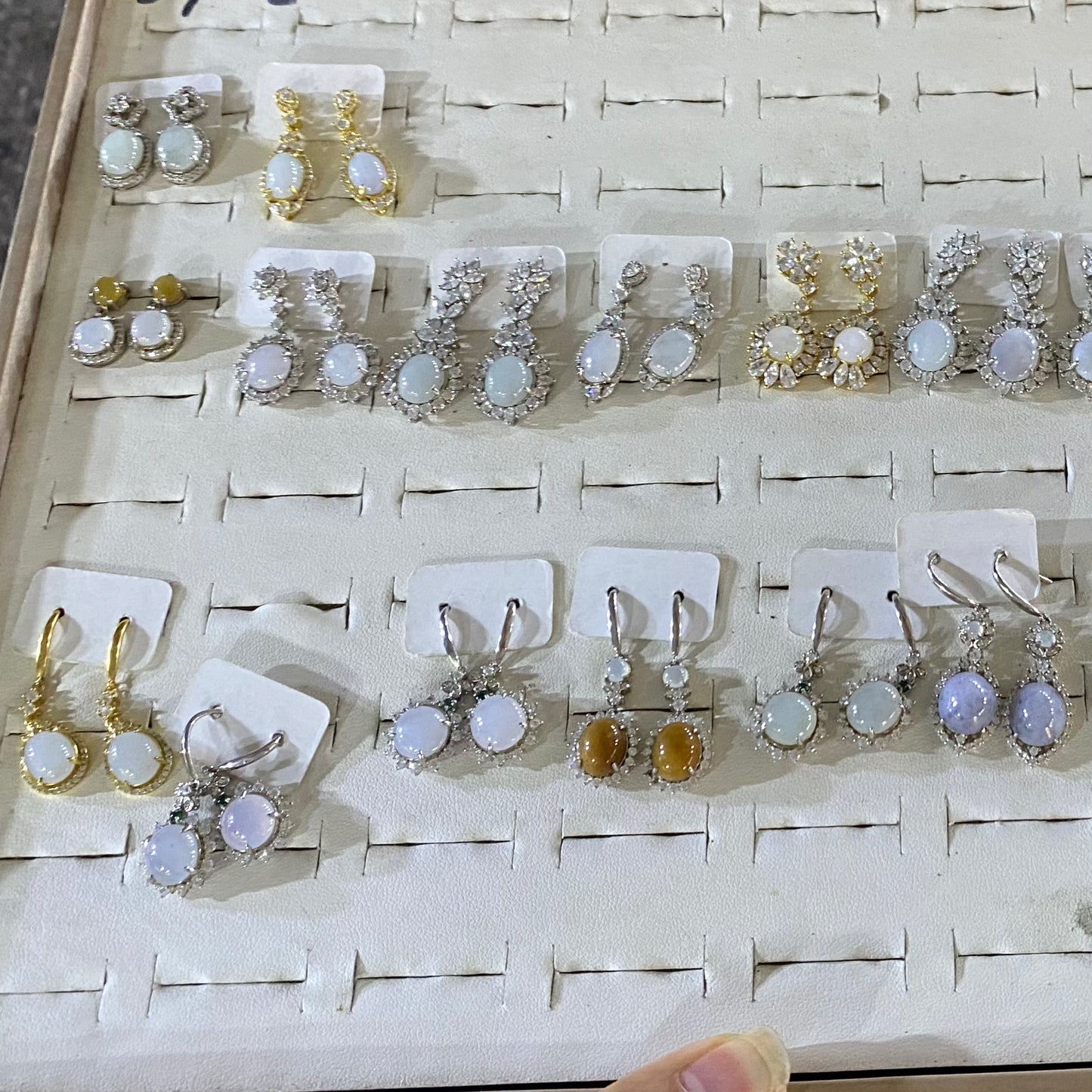 Jade earrings*10 pairs（1.25*1.25cm）