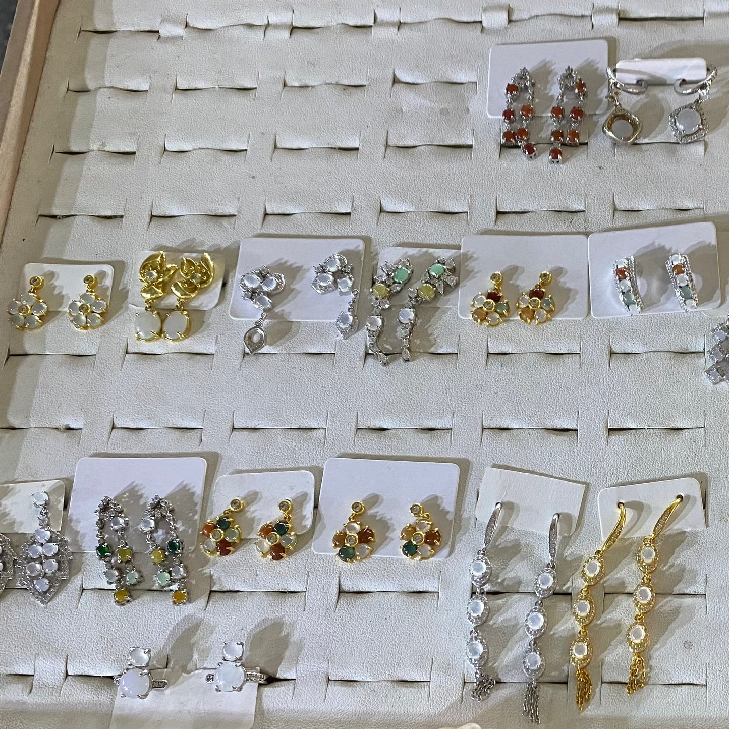 Jade earrings*10 pairs（1.25*1.25cm）