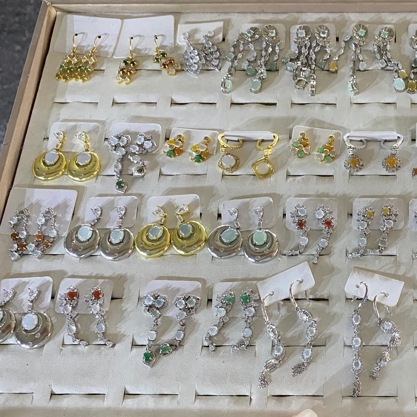 Jade earrings*10 pairs（1.25*1.25cm）